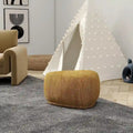 Ottoman de cocktail triangulaire arrondi de 26 po — Repose-pieds et banc d'appoint modernes