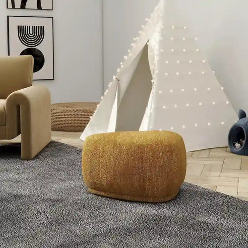 Ottoman de cocktail triangulaire arrondi de 26 po — Repose-pieds et banc d'appoint modernes